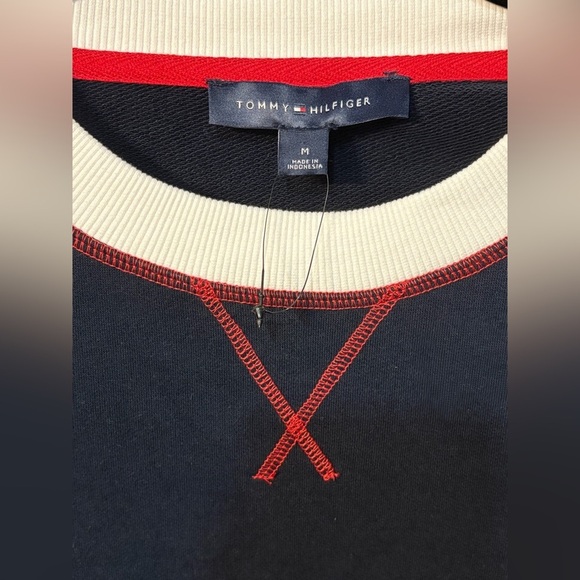 Tommy Hilfiger Women's Black Top with Red Accents size: M New without label - Picture 4 of 7